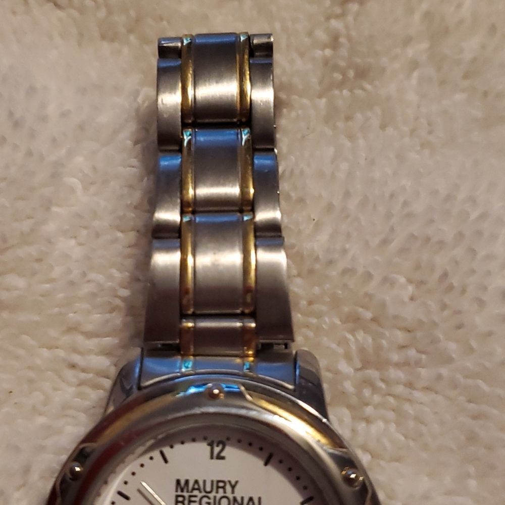 Maury Regional Hospital Logo 30mm Tomax Watch Gold & Silver Tone 12mm Metal Band - Picture 2 of 8